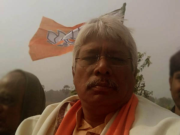 নৈতিক জয়ে পঞ্চায়েত দখলের স্বপ্নে বিভোর অনুপম-রা নৈতিক জয়ে পঞ্চায়েত দখলের স্বপ্নে বিভোর অনুপম-রা