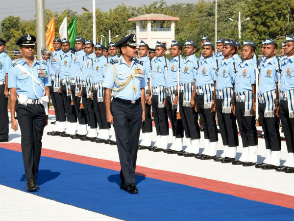 গোপন তথ্য ফাঁসের চাঞ্চল্যকর অভিযোগ,ধৃত বায়ুসেনা অফিসারের সঙ্গে মহিলার সম্পর্ক ঘিরে প্রশ্ন গোপন তথ্য ফাঁসের চাঞ্চল্যকর অভিযোগ,ধৃত বায়ুসেনা অফিসারের সঙ্গে মহিলার সম্পর্ক ঘিরে প্রশ্ন