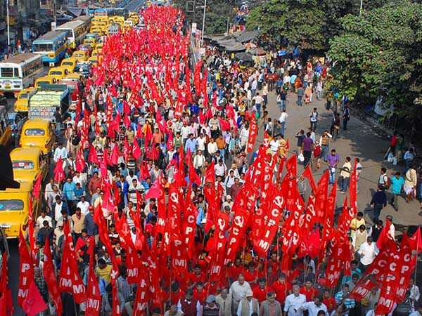 মঙ্গলবার রাস্তায় বেরনোর আগে জেনে নিন 'আগাম বিপদ' মঙ্গলবার রাস্তায় বেরনোর আগে জেনে নিন 'আগাম বিপদ'