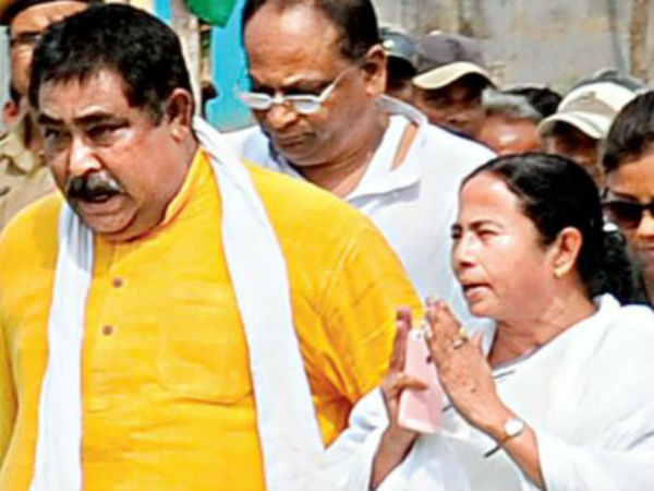 পঞ্চায়েত ভোটের আগে দলের মহিলাদের দিয়েই বিরোধীদের শায়েস্তা! মমতার 'দক্ষ' সংগঠকের নিদানে প্রশ্ন পঞ্চায়েত ভোটের আগে দলের মহিলাদের দিয়েই বিরোধীদের শায়েস্তা! মমতার 'দক্ষ' সংগঠকের নিদানে প্রশ্ন