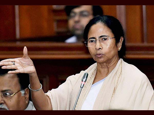 কংগ্রেস-সিপিএম ‘মেড ফর ইচ আদার’, কড়া নিশানায় মান্নানকে দিল্লি দেখালেন মমতা কংগ্রেস-সিপিএম ‘মেড ফর ইচ আদার’, কড়া নিশানায় মান্নানকে দিল্লি দেখালেন মমতা