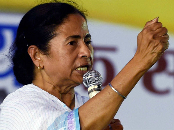 কথায় কথায় বনধ বরদাস্ত নয়, পাহাড়ে এবার শিল্প আসবে! কথা দিলেন মমতা কথায় কথায় বনধ বরদাস্ত নয়, পাহাড়ে এবার শিল্প আসবে! কথা দিলেন মমতা
