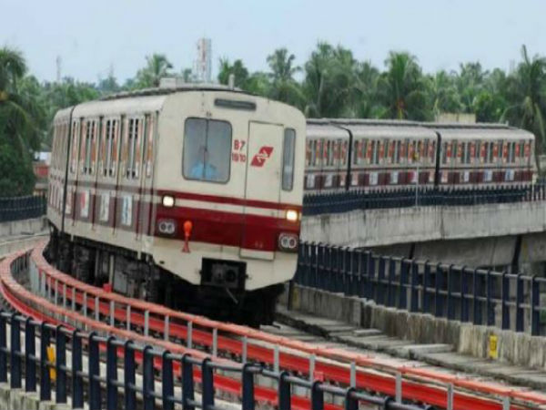 সপ্তাহের শুরুতেই মেট্রো বিভ্রাট, বিপাকে নিত্যযাত্রীরা সপ্তাহের শুরুতেই মেট্রো বিভ্রাট, বিপাকে নিত্যযাত্রীরা