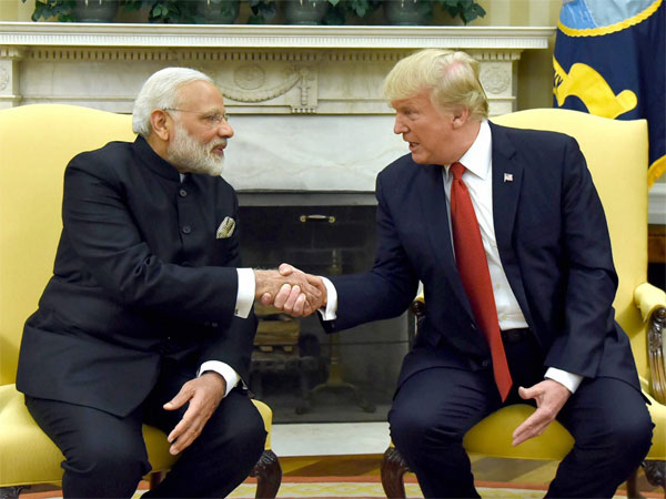 মলদ্বীপ ইস্যুতে ভারতের পাশে থাকতে মোদীকে ফোন ট্রাম্পের মলদ্বীপ ইস্যুতে ভারতের পাশে থাকতে মোদীকে ফোন ট্রাম্পের