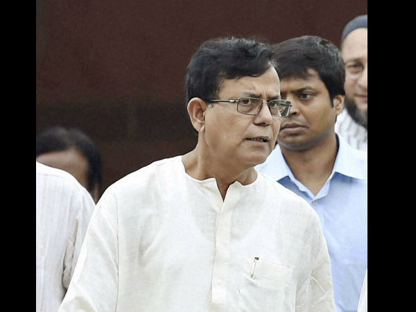তৃণমূলের ‘ভাড়াটে প্লেয়ার’রা এখন অন্য দলে ভাড়া খাটতে যাচ্ছেন, কটাক্ষ সাংসদের তৃণমূলের ‘ভাড়াটে প্লেয়ার’রা এখন অন্য দলে ভাড়া খাটতে যাচ্ছেন, কটাক্ষ সাংসদের