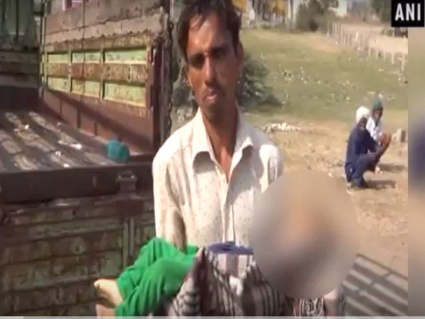 দুধের জন্য কান্না জুড়ত এক বছরের মেয়ে, রেগে গলা কেটে ফেলল মা দুধের জন্য কান্না জুড়ত এক বছরের মেয়ে, রেগে গলা কেটে ফেলল মা