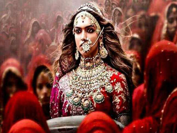 'বিতর্কিত' পদ্মাবত নিয়ে এবার 'বিশৃঙ্খলা' কার্নি সেনার অন্দরে 'বিতর্কিত' পদ্মাবত নিয়ে এবার 'বিশৃঙ্খলা' কার্নি সেনার অন্দরে