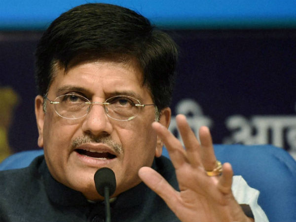নতুন হাইস্পিড ট্রেন চালানোর চিন্তা ভাবনা করছে রেল। দুই শহরের মধ্যে রাতে ২০০ থেকে ২৫০ কিমি বেগে চলবে ট্রেন। বিষয়টি নিয়ে এবছরের এপ্রিলেই ঘোষণা করা হবে। রেলমন্ত্রী পীযূষ গোয়েল রেল বোর্ডকে হাইস্পিড করিডর চিহ্নিত করার দায়িত্ব দিয়েছেন রেলবোর্ডকে। করিডর তৈরির খরচ কম করা যায় কিনা তাও খতিয়ে দেখতে নির্দেশ দিয়েছেন রেলমন্ত্রী। রেলমন্ত্রক সূত্রে খবর, ২০১৮-র এপ্রিলে ১০ হাজার কিমি রেলপথ নতুন হাইস্পিড করিডর হিসেবে ঘোষণা করবেন রেলমন্ত্রী। যেখানে ট্রেন চলবে ঘণ্টায় ২০০ থেকে ২৫০ কিমি বেগে। রাতের মধ্যেই এইসব ট্রেন গন্তব্যস্থলে পৌঁছে যাবে। পরিকল্পনা অনুযায়ী, ট্রেন গন্তব্যস্থলে পৌঁছে যাওয়ার পর যাত্রী বাড়িতে পৌঁছেও অফিসে যেতে পারবেন। রেল সূত্রে জানা গিয়েছে, হাই স্পিড ট্র্যাক তৈরির খরচ বর্তমানে প্রতি কিমি ১০০ কোটি টাকা থেকে অর্ধেকে কমিয়ে আনা যায় কিনা তাও খতিয়ে দেখা হচ্ছে। ন্যাশনাল হাইওয়ের ওপর পিলার বসিয়ে হাইস্পিড করিডর তৈরি করা যায় কিনা তাও খতিয়ে দেখা হচ্ছে। এক্ষেত্রে জমি অধিগ্রহণ সংক্রান্ত জটিলতা এবং খরচ কাটিয়ে ওঠা যাবে বলেও আশা করছেন রেলের আধিকারিকরা। অন্যদিকে, এই ছোট দূরত্বে হাইস্পিড রেল করিডরকে বিমানের বিকল্প হিসেবেও তুলে ধরা যাবে। রেলের এক আধিকারিক জানিয়েছেন, মুম্বই থেকে পুনে ইন্টারসিটি এক্সপ্রেসে সময় নেয় প্রায় তিন ঘণ্টা। সেই সময় এক থেকে দেড় ঘণ্টায় কমিয়ে আনার চেষ্টা চালানো হচ্ছে এই হাইস্পিড ট্রেনের মাধ্যমে। নতুন হাইস্পিড ট্রেন চালানোর চিন্তা ভাবনা করছে রেল। দুই শহরের মধ্যে রাতে ২০০ থেকে ২৫০ কিমি বেগে চলবে ট্রেন। বিষয়টি নিয়ে এবছরের এপ্রিলেই ঘোষণা করা হবে। রেলমন্ত্রী পীযূষ গোয়েল রেল বোর্ডকে হাইস্পিড করিডর চিহ্নিত করার দায়িত্ব দিয়েছেন রেলবোর্ডকে। করিডর তৈরির খরচ কম করা যায় কিনা তাও খতিয়ে দেখতে নির্দেশ দিয়েছেন রেলমন্ত্রী। রেলমন্ত্রক সূত্রে খবর, ২০১৮-র এপ্রিলে ১০ হাজার কিমি রেলপথ নতুন হাইস্পিড করিডর হিসেবে ঘোষণা করবেন রেলমন্ত্রী। যেখানে ট্রেন চলবে ঘণ্টায় ২০০ থেকে ২৫০ কিমি বেগে। রাতের মধ্যেই এইসব ট্রেন গন্তব্যস্থলে পৌঁছে যাবে। পরিকল্পনা অনুযায়ী, ট্রেন গন্তব্যস্থলে পৌঁছে যাওয়ার পর যাত্রী বাড়িতে পৌঁছেও অফিসে যেতে পারবেন। রেল সূত্রে জানা গিয়েছে, হাই স্পিড ট্র্যাক তৈরির খরচ বর্তমানে প্রতি কিমি ১০০ কোটি টাকা থেকে অর্ধেকে কমিয়ে আনা যায় কিনা তাও খতিয়ে দেখা হচ্ছে। ন্যাশনাল হাইওয়ের ওপর পিলার বসিয়ে হাইস্পিড করিডর তৈরি করা যায় কিনা তাও খতিয়ে দেখা হচ্ছে। এক্ষেত্রে জমি অধিগ্রহণ সংক্রান্ত জটিলতা এবং খরচ কাটিয়ে ওঠা যাবে বলেও আশা করছেন রেলের আধিকারিকরা। অন্যদিকে, এই ছোট দূরত্বে হাইস্পিড রেল করিডরকে বিমানের বিকল্প হিসেবেও তুলে ধরা যাবে। রেলের এক আধিকারিক জানিয়েছেন, মুম্বই থেকে পুনে ইন্টারসিটি এক্সপ্রেসে সময় নেয় প্রায় তিন ঘণ্টা। সেই সময় এক থেকে দেড় ঘণ্টায় কমিয়ে আনার চেষ্টা চালানো হচ্ছে এই হাইস্পিড ট্রেনের মাধ্যমে।