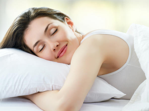 বিছানার তলায় জিনিস রাখা যাবে কী ?