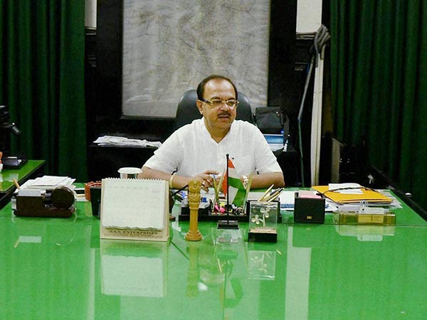 জল-আতঙ্ক কলকাতা পুরসভার ডায়েরিয়া আক্রান্ত এলাকায়, সাফাই দিলেন মেয়র জল-আতঙ্ক কলকাতা পুরসভার ডায়েরিয়া আক্রান্ত এলাকায়, সাফাই দিলেন মেয়র