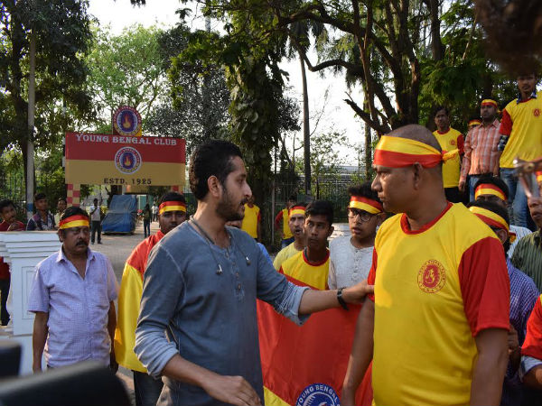 ফের ক্যামেরার পিছনে পরম, এবার সাবজেক্ট ফুটবল ফের ক্যামেরার পিছনে পরম, এবার সাবজেক্ট ফুটবল