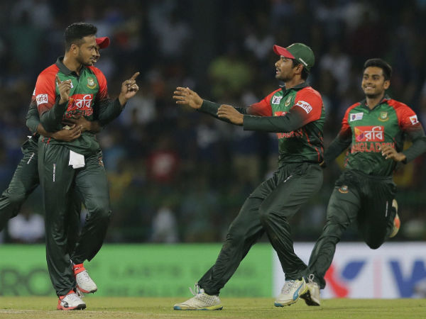 শাকিবের বিরুদ্ধে নয়া অভিযোগ, শ্রীলঙ্কায় যা করেছিলেন বাংলাদেশি অধিনায়ক শাকিবের বিরুদ্ধে নয়া অভিযোগ, শ্রীলঙ্কায় যা করেছিলেন বাংলাদেশি অধিনায়ক