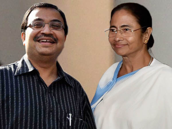 সংসদে মমতার সঙ্গে দেখা কুণালের! পাঁচ বছর পর সাক্ষাতেও ধরা পড়ল পুরনো আবেগ সংসদে মমতার সঙ্গে দেখা কুণালের! পাঁচ বছর পর সাক্ষাতেও ধরা পড়ল পুরনো আবেগ