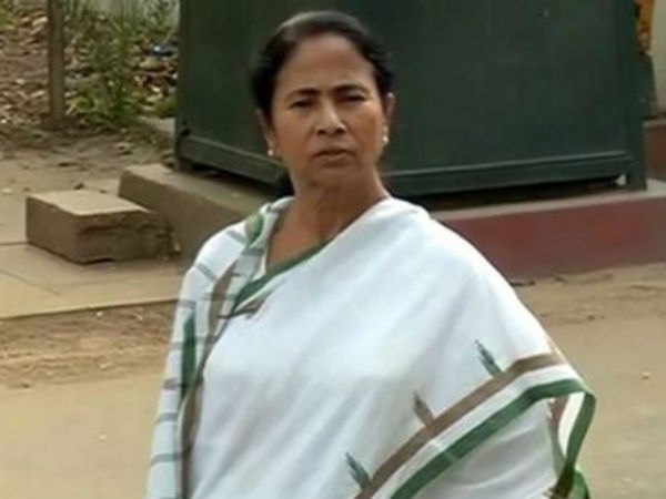মমতার লক্ষ্য বিরোধী জোট, দিল্লিতে নজরে সেন্ট্রাল হল আর সাউথ অ্যাভিনিউ-এর ফ্ল্যাট মমতার লক্ষ্য বিরোধী জোট, দিল্লিতে নজরে সেন্ট্রাল হল আর সাউথ অ্যাভিনিউ-এর ফ্ল্যাট