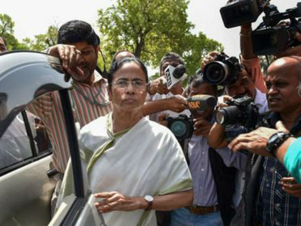 লক্ষ্য ফেডারেল ফ্রন্ট! মমতার নজরে দক্ষিণের একাধিক রাজ্য লক্ষ্য ফেডারেল ফ্রন্ট! মমতার নজরে দক্ষিণের একাধিক রাজ্য