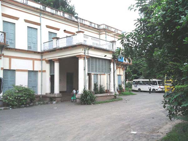 ফের কলকাতার স্কুলে ছাত্রীদের যৌন নির্যাতনের অভিযোগ ফের কলকাতার স্কুলে ছাত্রীদের যৌন নির্যাতনের অভিযোগ