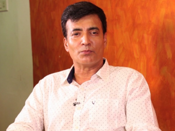 ফের শোকের ছায়া বলিউডে, প্রয়াত অভিনেতা নরেন্দ্র ঝা ফের শোকের ছায়া বলিউডে, প্রয়াত অভিনেতা নরেন্দ্র ঝা