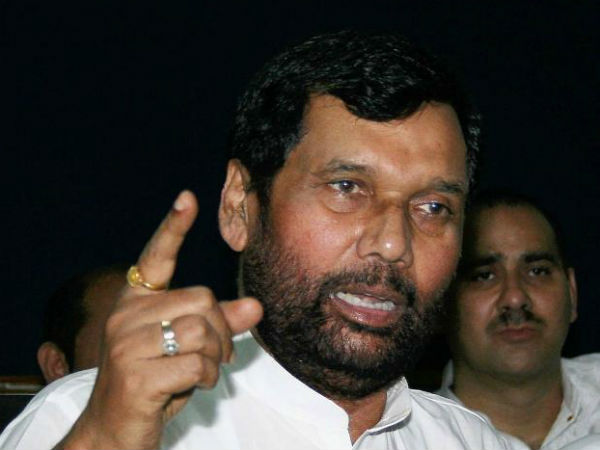বিরোধিতায় টুইট রামবিলাস পাসোয়ানের