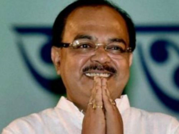 কে এই বৈশালী, শোভনের সঙ্গে কী তাঁর সম্পর্ক কে এই বৈশালী, শোভনের সঙ্গে কী তাঁর সম্পর্ক