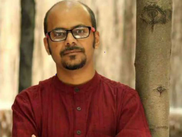 হিন্দুত্ববাদী সংগঠনের বিক্ষোভের মুখে কবি শ্রীজাত হিন্দুত্ববাদী সংগঠনের বিক্ষোভের মুখে কবি শ্রীজাত