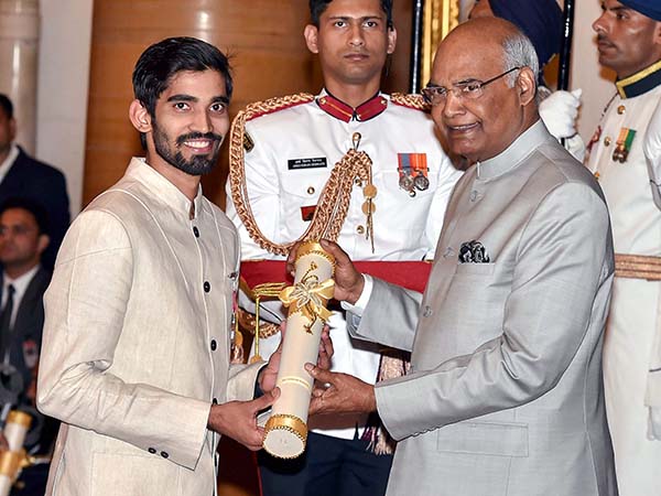 পদ্ম সম্মানের জন্য উচ্ছ্বসিত কিদম্বি শ্রীকান্ত পদ্ম সম্মানের জন্য উচ্ছ্বসিত কিদম্বি শ্রীকান্ত