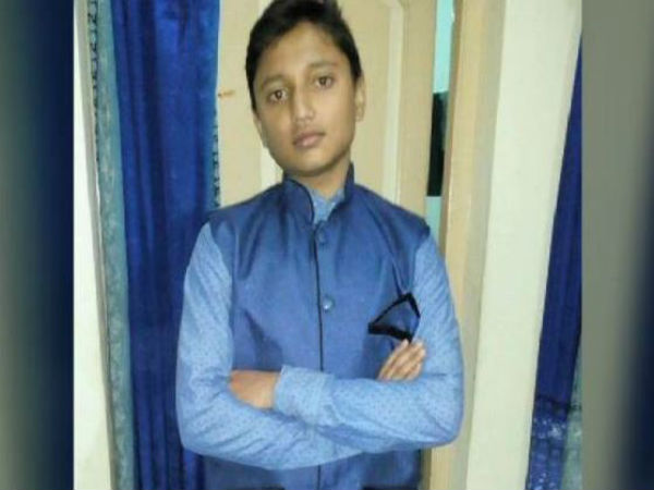 অ্যাম্বুল্যান্সে চিকিৎসকের বদলে এসি মেকানিক! কলকাতায় আসার পথে মাধ্যমিক পরীক্ষার্থীর মৃত্যু অ্যাম্বুল্যান্সে চিকিৎসকের বদলে এসি মেকানিক! কলকাতায় আসার পথে মাধ্যমিক পরীক্ষার্থীর মৃত্যু