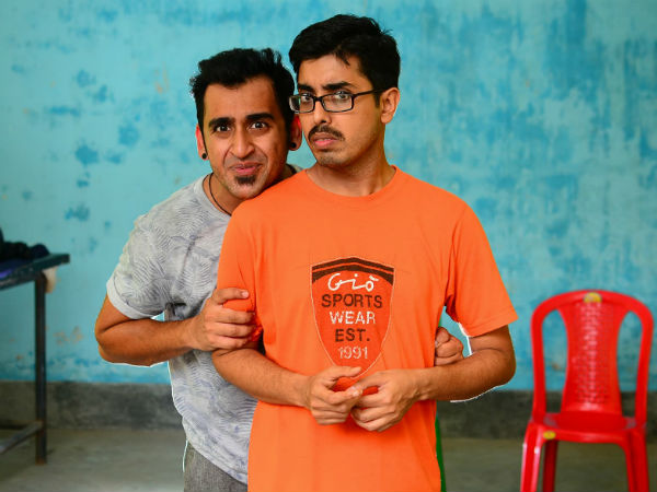 বদলে যাওয়া জীবন ক্যানভাসের কাহিনি, যার বার্তা দিচ্ছে তরুণ নাট্য দল খোঁজ বদলে যাওয়া জীবন ক্যানভাসের কাহিনি, যার বার্তা দিচ্ছে তরুণ নাট্য দল খোঁজ