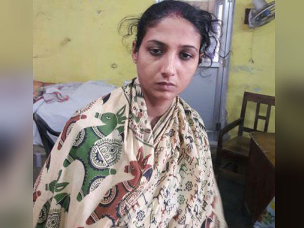 থানার লক-আপে মধুমিতার আত্মহত্যার চেষ্টা, পুলিশকে কাঠগড়ায় তুলল এপিডিআর থানার লক-আপে মধুমিতার আত্মহত্যার চেষ্টা, পুলিশকে কাঠগড়ায় তুলল এপিডিআর
