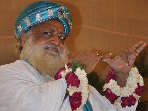 কত খানি এলাকা জুড়ে আশ্রম?