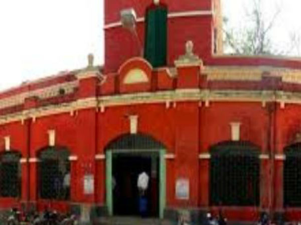 ডাকাতির অভিযোগে ধৃত শিক্ষক ও সরকারি কর্মী, জেনে নিন বিস্তারিত ডাকাতির অভিযোগে ধৃত শিক্ষক ও সরকারি কর্মী, জেনে নিন বিস্তারিত