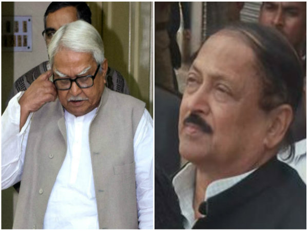 বাঘ-তরজায় শিয়াল-কটাক্ষ! বিমান-সুব্রত বাকযুদ্ধ বাঘ-তরজায় শিয়াল-কটাক্ষ! বিমান-সুব্রত বাকযুদ্ধ