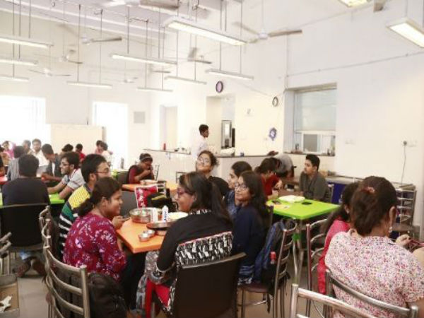 পচা মাংস নিয়ে শোরগোল! জেরবার বিশ্ববিদ্যালয়গুলির হস্টেল-ক্যান্টিন পচা মাংস নিয়ে শোরগোল! জেরবার বিশ্ববিদ্যালয়গুলির হস্টেল-ক্যান্টিন