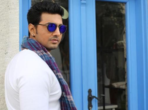 কবীর -এ কি জঙ্গি কাসাবের ভূমিকায় দেব! মুম্বই হামলা নিয়ে তৈরি ছবি নিয়ে কী বললেন অভিনেতা কবীর -এ কি জঙ্গি কাসাবের ভূমিকায় দেব! মুম্বই হামলা নিয়ে তৈরি ছবি নিয়ে কী বললেন অভিনেতা