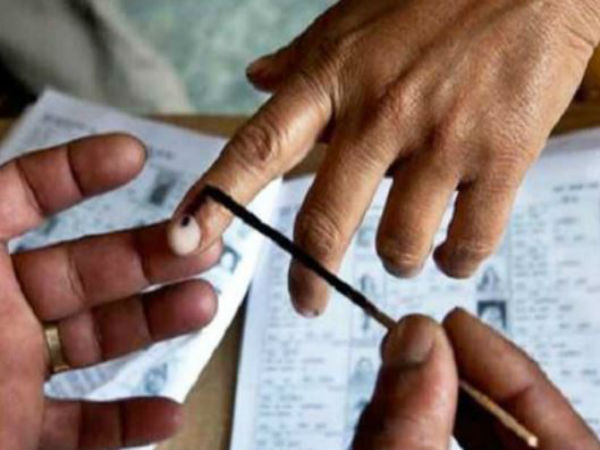 রাজ্য সরকারের ছেলে বাম প্রার্থী! শোরগোল তৃণমূল শাসিত জেলা পরিষদে রাজ্য সরকারের ছেলে বাম প্রার্থী! শোরগোল তৃণমূল শাসিত জেলা পরিষদে