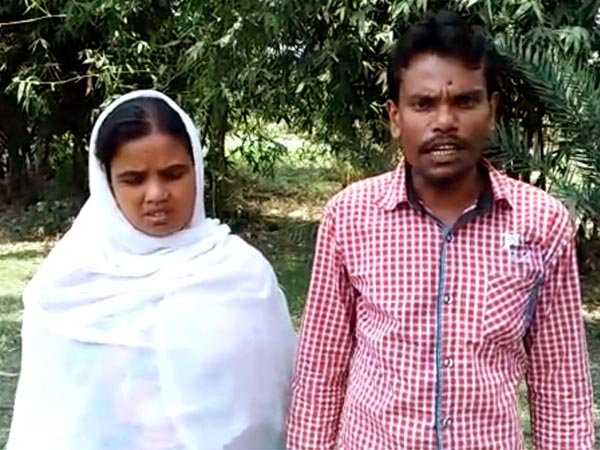 জমি জীবিকা রক্ষা কমিটির প্রার্থীর দুই নাবালক ছেলেকে অপহরণ তৃণমূলের, দেখুন ভিডিও জমি জীবিকা রক্ষা কমিটির প্রার্থীর দুই নাবালক ছেলেকে অপহরণ তৃণমূলের, দেখুন ভিডিও