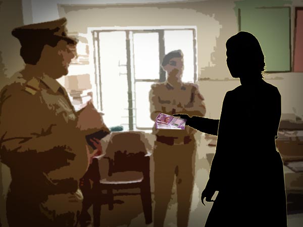 নাবালিকা মেয়ের ধর্ষণের মূল্য ২০ লক্ষ টাকা! হাত পেতে সে টাকাও নিল বাবা-মা নাবালিকা মেয়ের ধর্ষণের মূল্য ২০ লক্ষ টাকা! হাত পেতে সে টাকাও নিল বাবা-মা