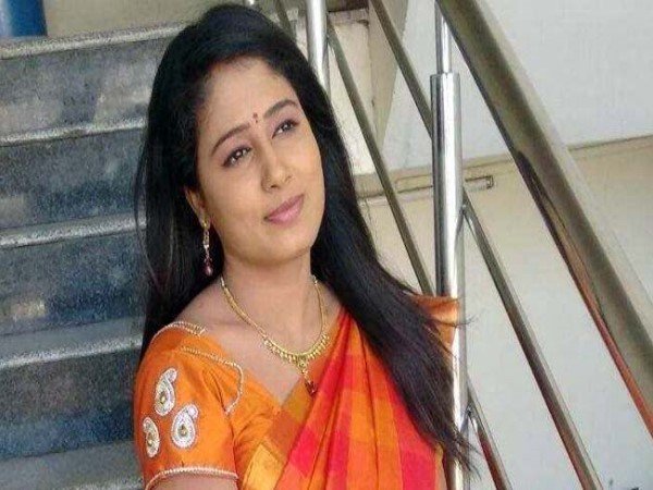 খবর পড়ে এসেই হায়দরাবাদে নিউজ অ্যাঙ্কারের রহস্যজনক আত্মহত্যা খবর পড়ে এসেই হায়দরাবাদে নিউজ অ্যাঙ্কারের রহস্যজনক আত্মহত্যা