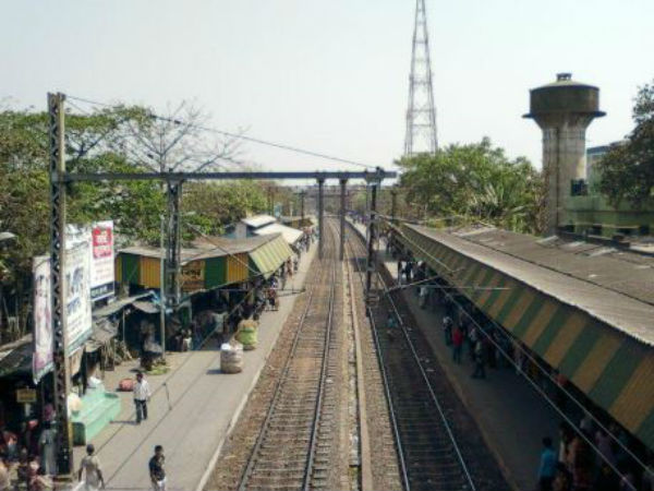 অজ্ঞাত পরিচয়ের দেহ ঘিরে চাঞ্চল্য যাদবপুরে অজ্ঞাত পরিচয়ের দেহ ঘিরে চাঞ্চল্য যাদবপুরে