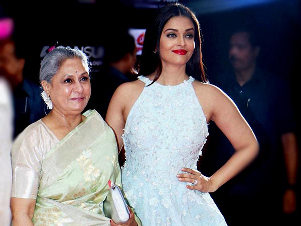 জয়ার জন্মদিনে কেন উপস্থিত ছিলেন না অ্যাশ ও আরাধ্যা! জল্পনা তুঙ্গে জয়ার জন্মদিনে কেন উপস্থিত ছিলেন না অ্যাশ ও আরাধ্যা! জল্পনা তুঙ্গে