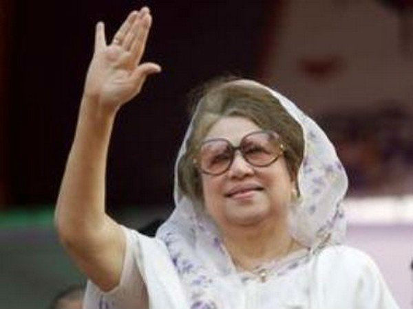 দুর্নীতির দায়ে ঢাকার জেলে বাংলাদেশের প্রাক্তন প্রধানমন্ত্রী! বিশেষ চিকিৎসকদলের স্বাস্থ্য পরীক্ষা দুর্নীতির দায়ে ঢাকার জেলে বাংলাদেশের প্রাক্তন প্রধানমন্ত্রী! বিশেষ চিকিৎসকদলের স্বাস্থ্য পরীক্ষা