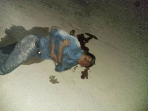 টিকিট নিয়ে ধুন্ধুমারের জেরে তৃণমূলের সভায় চলল গুলি! মৃত পথ চলতি যুবক টিকিট নিয়ে ধুন্ধুমারের জেরে তৃণমূলের সভায় চলল গুলি! মৃত পথ চলতি যুবক