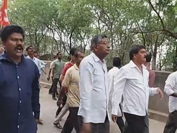 লক্ষ্য পঞ্চায়েত নির্বাচনের মনোনয়ন! রণক্ষেত্র নলহাটি, মাথা ফাটল প্রাক্তন সিপিএম সাংসদের লক্ষ্য পঞ্চায়েত নির্বাচনের মনোনয়ন! রণক্ষেত্র নলহাটি, মাথা ফাটল প্রাক্তন সিপিএম সাংসদের