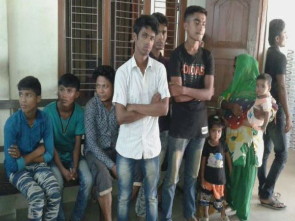 বাসে অসম যাওয়ার চেষ্টা! ত্রিপুরা থেকে গ্রেফতার ১৮ রোহিঙ্গা শরণার্থী বাসে অসম যাওয়ার চেষ্টা! ত্রিপুরা থেকে গ্রেফতার ১৮ রোহিঙ্গা শরণার্থী