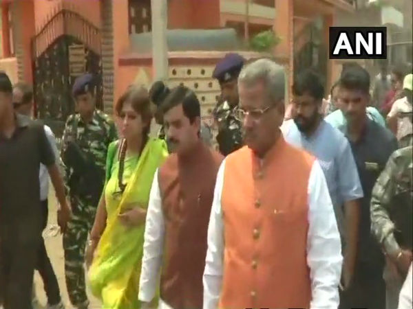 বিজেপির জেদের কাছে হার মানল প্রশাসন! ১৪৪ ধারা উপেক্ষা করে আসানসোলে রূপা-শাহনওয়াজরা বিজেপির জেদের কাছে হার মানল প্রশাসন! ১৪৪ ধারা উপেক্ষা করে আসানসোলে রূপা-শাহনওয়াজরা