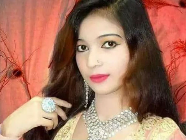 অন্তঃসত্ত্বা গায়িকা দাঁড়িয়ে গান গাইতে রাজি হননি,ঘটে গেল মর্মান্তিক কাণ্ড অন্তঃসত্ত্বা গায়িকা দাঁড়িয়ে গান গাইতে রাজি হননি,ঘটে গেল মর্মান্তিক কাণ্ড