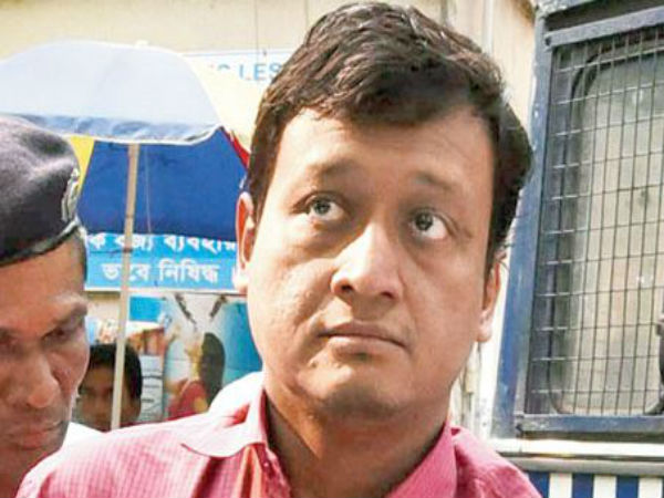 পেনশন জালিয়াতি! দায় এড়িয়ে ব্যাঙ্কের অভিযোগ দায়ের শুভব্রতর বিরুদ্ধে পেনশন জালিয়াতি! দায় এড়িয়ে ব্যাঙ্কের অভিযোগ দায়ের শুভব্রতর বিরুদ্ধে