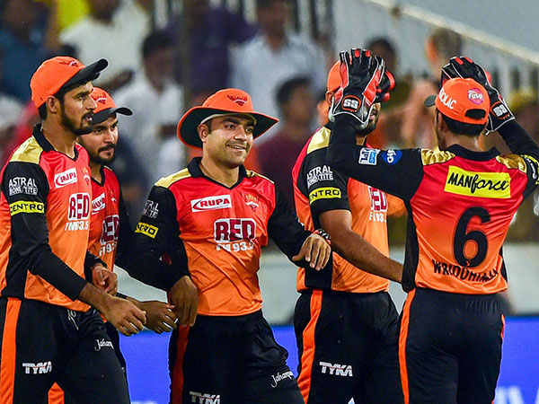 উজ্জীবিত হায়দরাবাদের বিরুদ্ধে জয়ের খাতা খুলতে মরিয়া মুম্বই, পড়ুন ম্যাচ প্রিভিউ রিপোর্ট উজ্জীবিত হায়দরাবাদের বিরুদ্ধে জয়ের খাতা খুলতে মরিয়া মুম্বই, পড়ুন ম্যাচ প্রিভিউ রিপোর্ট