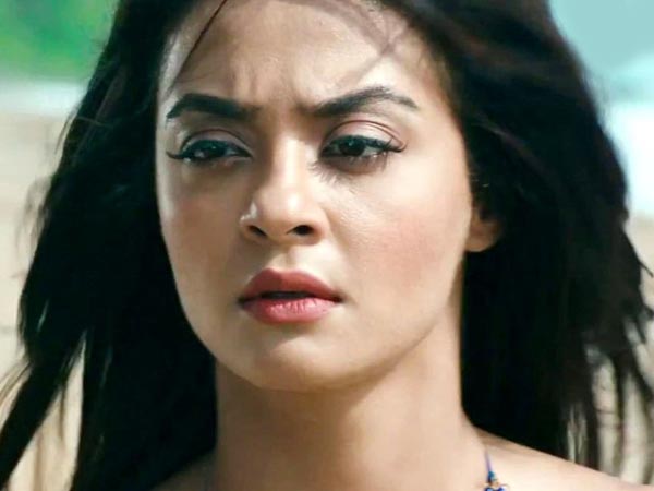 এক স্টার কিড-র জন্য চরম বিপাকে পড়েছিলেন সুরভিন, জানালেন বিস্তারিত এক স্টার কিড-র জন্য চরম বিপাকে পড়েছিলেন সুরভিন, জানালেন বিস্তারিত