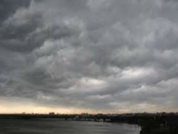 ঘূর্ণাবর্তের জের! বজ্রাঘাতে রাজ্যে মৃত কমপক্ষে ৭ জন ঘূর্ণাবর্তের জের! বজ্রাঘাতে রাজ্যে মৃত কমপক্ষে ৭ জন