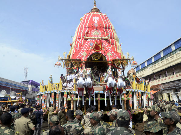 সাপের পাহারা